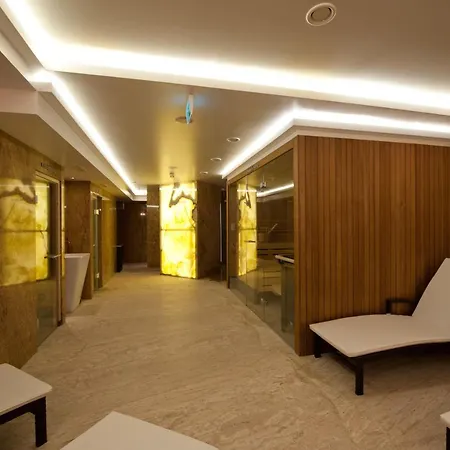 Hotel Zur Burg