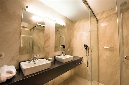 Szálloda Zur Burg Kaprun